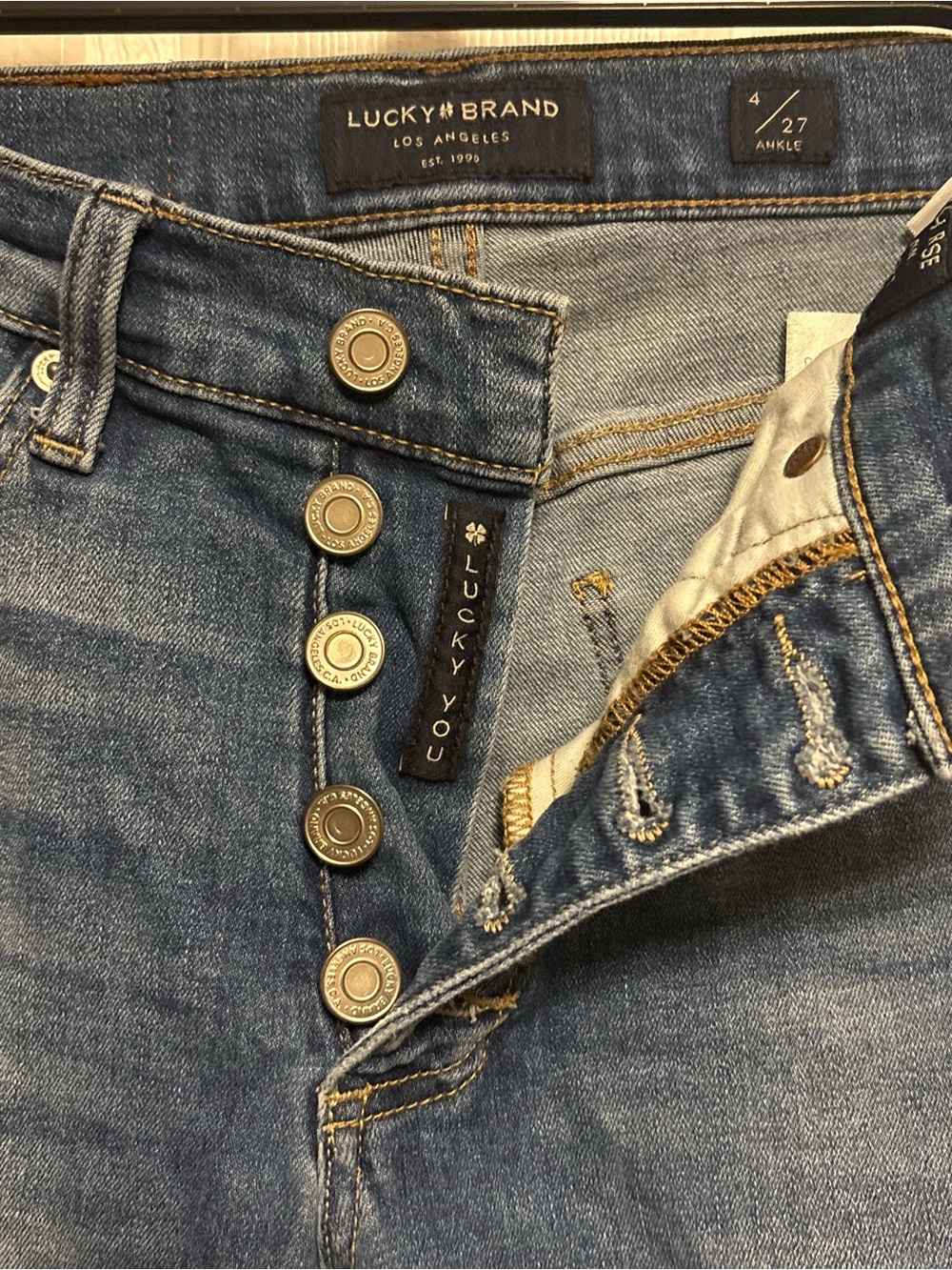 Lucky Brand women’s Blue Denim Jeans - Ankle Fit
